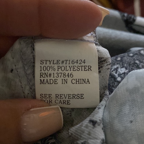 STEM & VINE LADIES BLOUSE - Picture 7 of 7